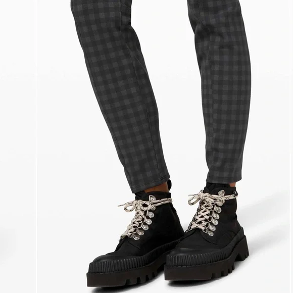 Lululemon Here to There High-Rise 7/8 Pant Brighton Buffalo Print Grey Black 8 - Picture 5 of 16